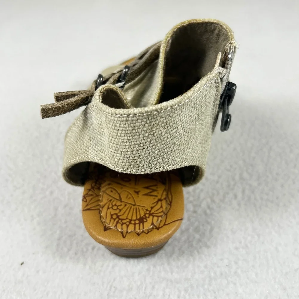 Blowfish Malibu B130 Sandals GIrls Size 2 Beige Boho Casual‎ Summer Shoes